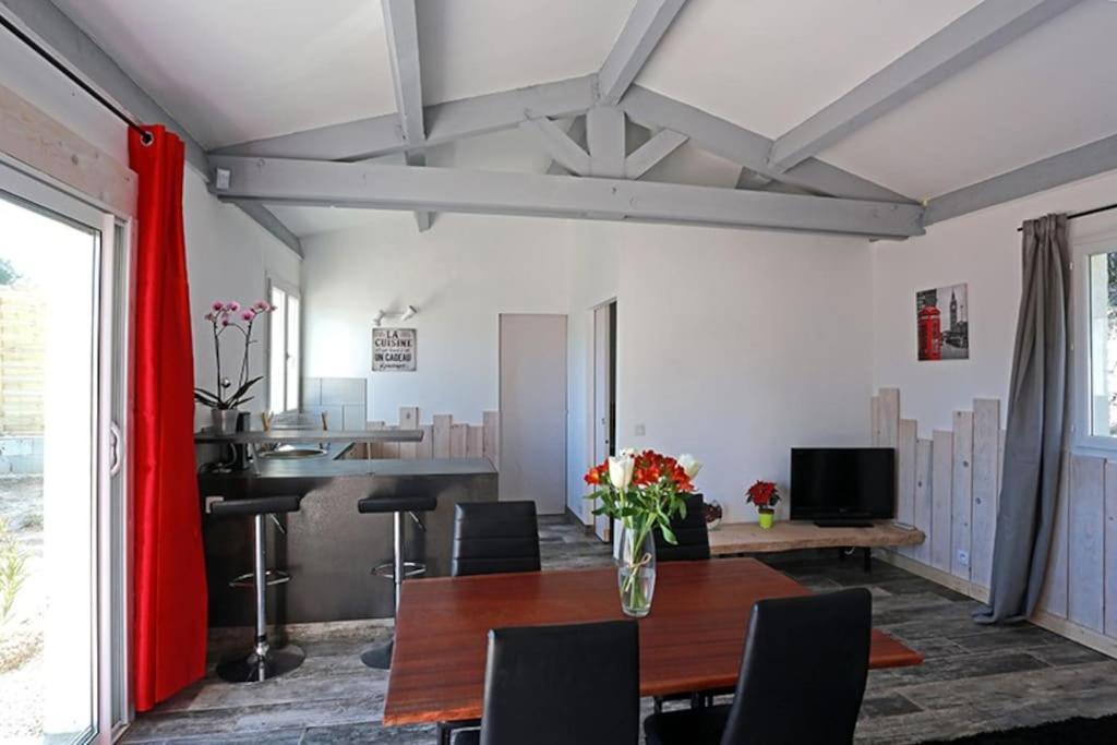 Maison A Flayosc, Entre La Et Le Verdon. *
